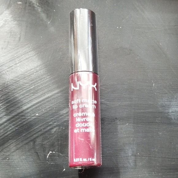New, unopened NYX soft matte lip cream - Picture 1 of 4
